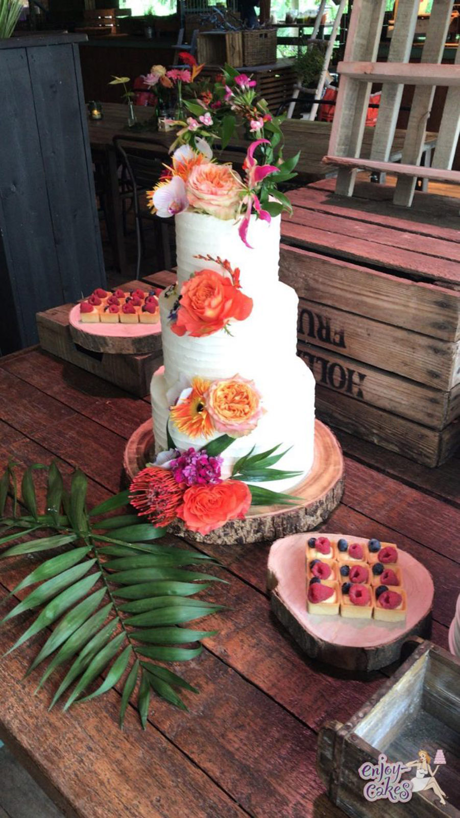 Tropical wedding cake