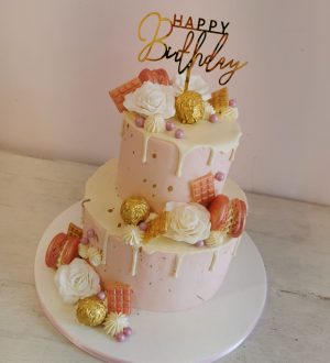 Pink en gold drip cake