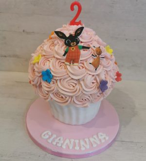 Bing giant cupcake smashcake
