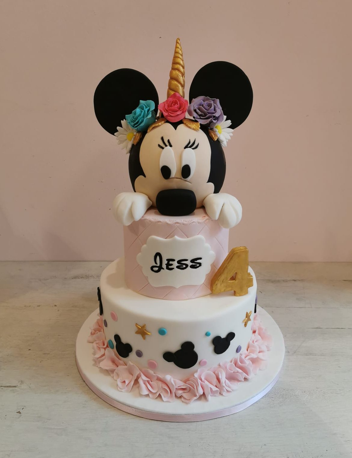 Ciro Luchtpost vasteland Minnie mouse taart - Enjoy-Cakes