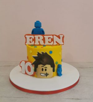 Roblox party cake