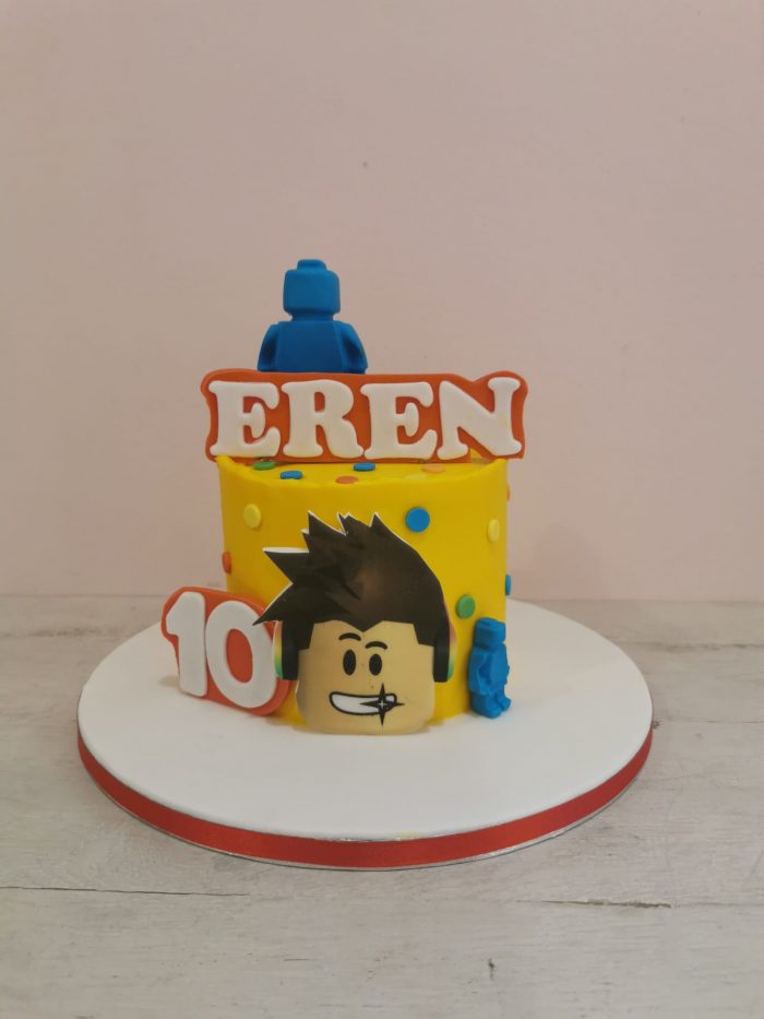Roblox party cake