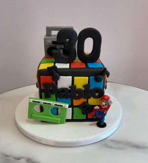 90's rubix cube cake