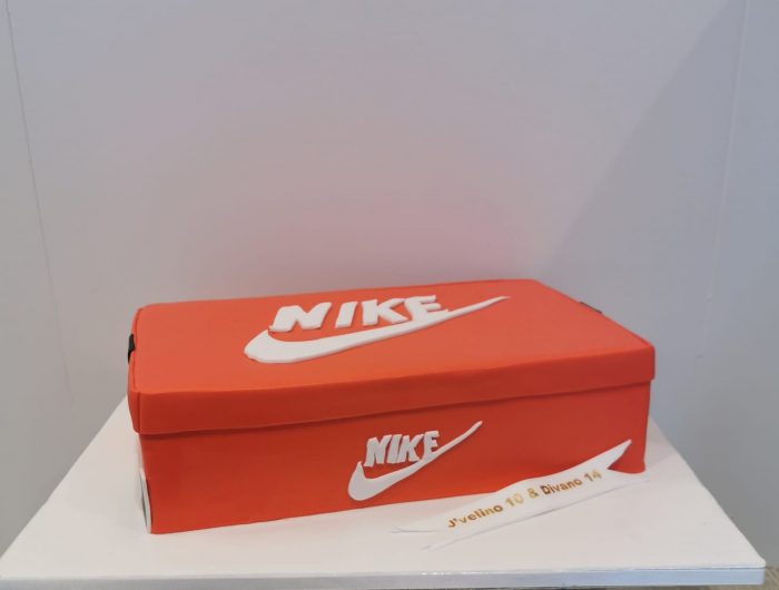 Nike schoenendoos taart