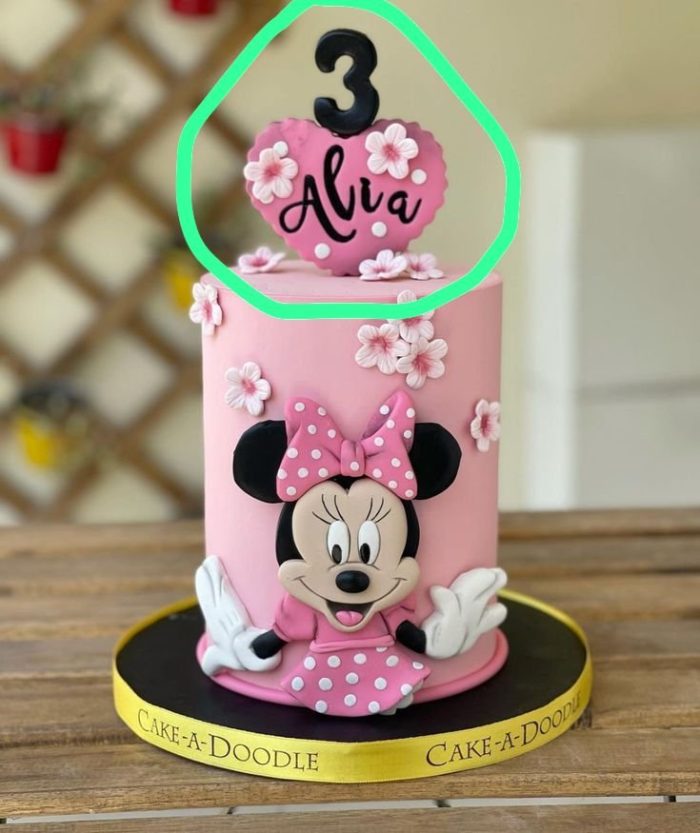 costum made minnie mousse taart