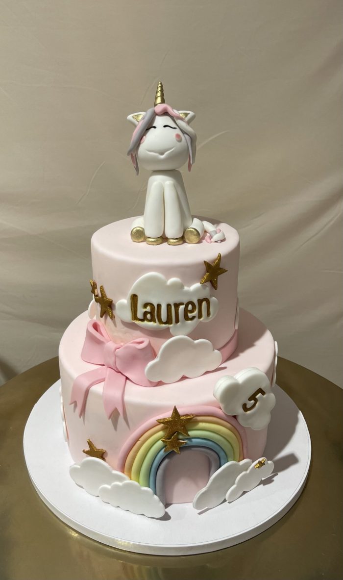 Unicorn regenboog taart