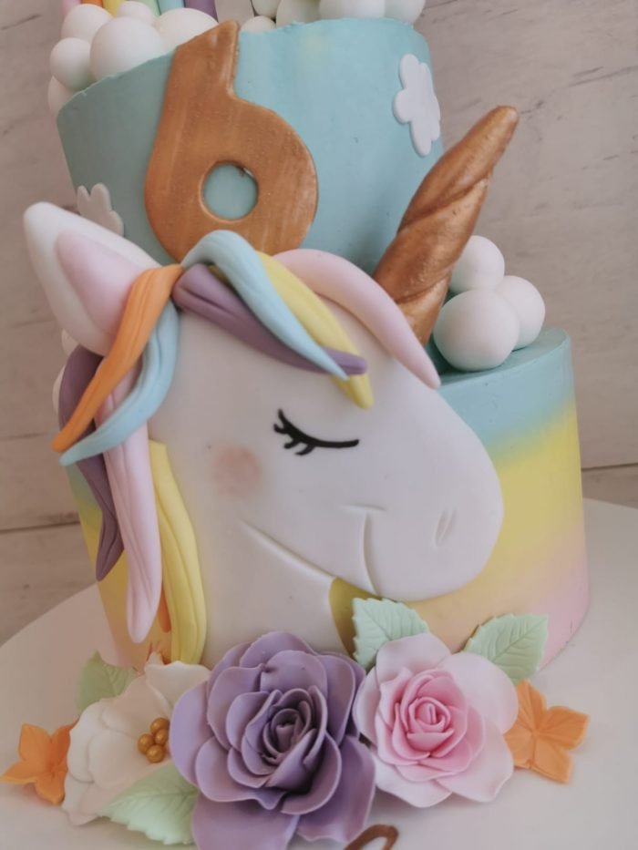 Unicorn pastel regenboog taart