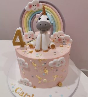 Unicorn taart met regenboog