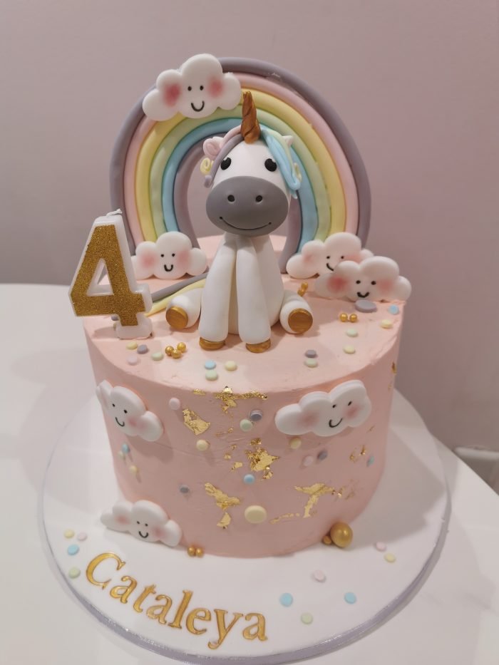 Unicorn taart met regenboog