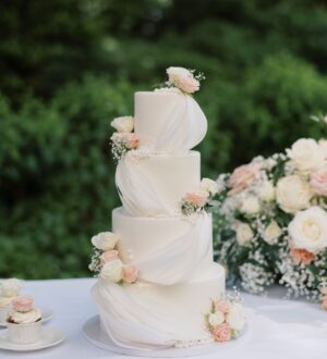 creme bloemen bruidstaart creme bloemen bruidstaart