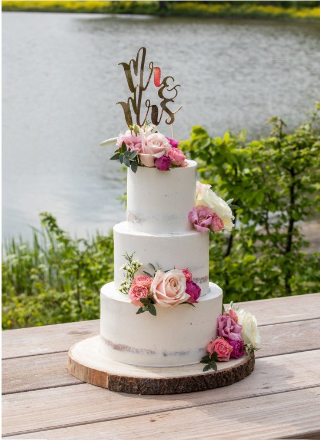 semi naked bruidstaart met roze bloemen semi naked bruidstaart met roze bloemen