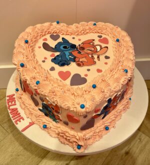 Stitch en angel harten creme taart Stitch en angel harten creme taart