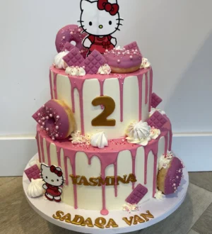 Hello Kitty creme taart Roze Donut en Chocola Hello Kitty creme taart Roze Donut en Chocola