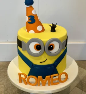 Minion feest 3d taart Minion feest 3d taart